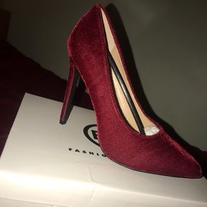 Red velvet shoes very comfortable